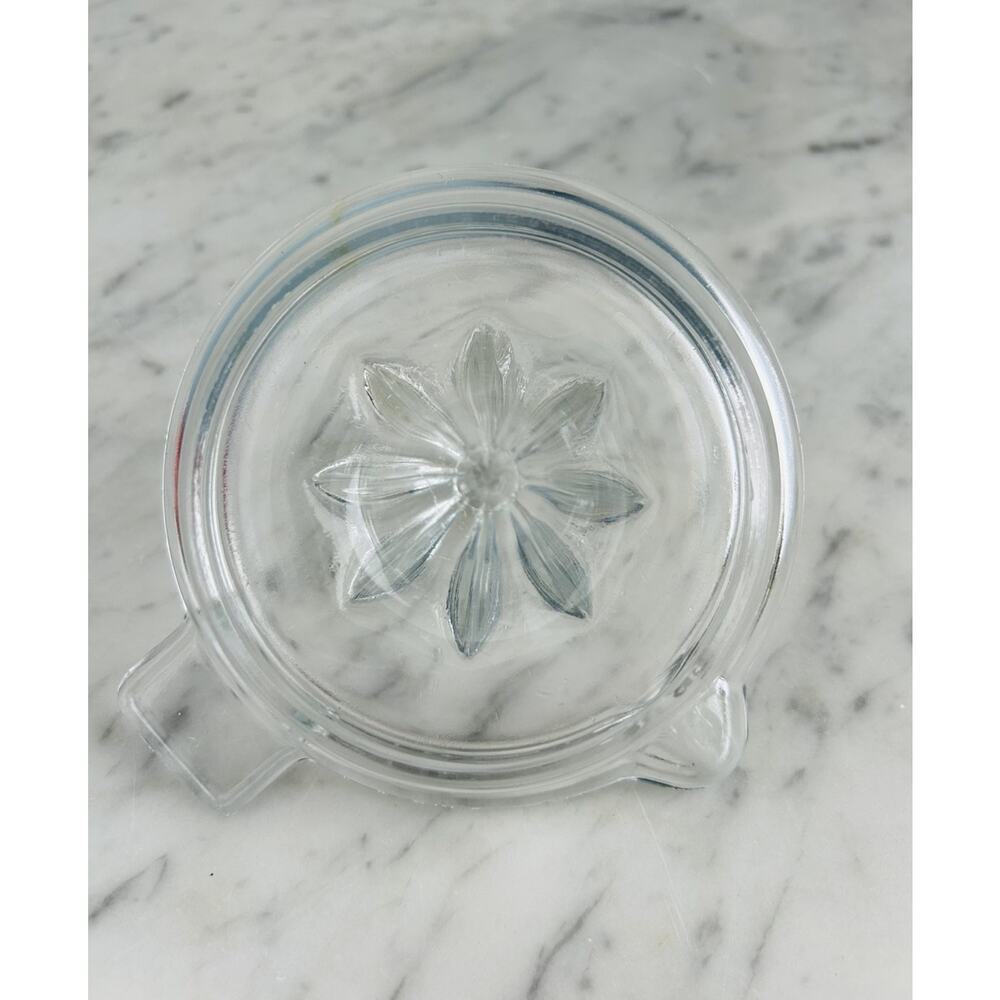 Vintage Clear Glass Juicer w/ Thumb Tab Handled Manual Small Reamer - Picture 5 of 11